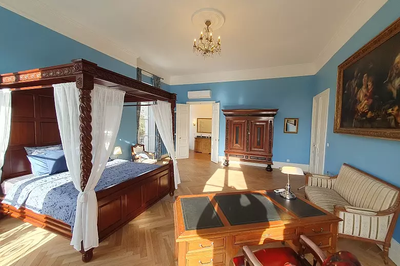 Chateau Classic SouthWest - Location villa de luxe - Provence / Cote d Azur / Mediterran. - ChicVillas - 24