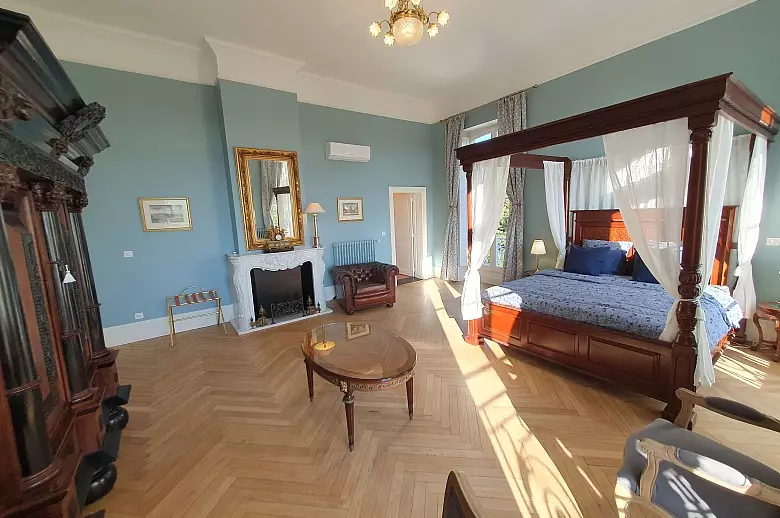 Chateau Classic SouthWest - Location villa de luxe - Provence / Cote d Azur / Mediterran. - ChicVillas - 26